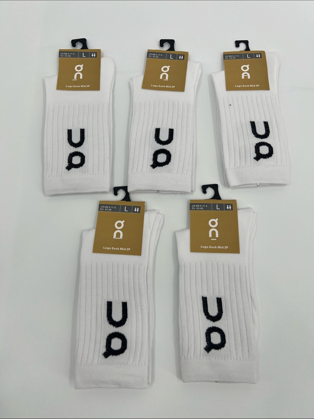 On Running White Crew Socks with Black Logo - 5 Pack
